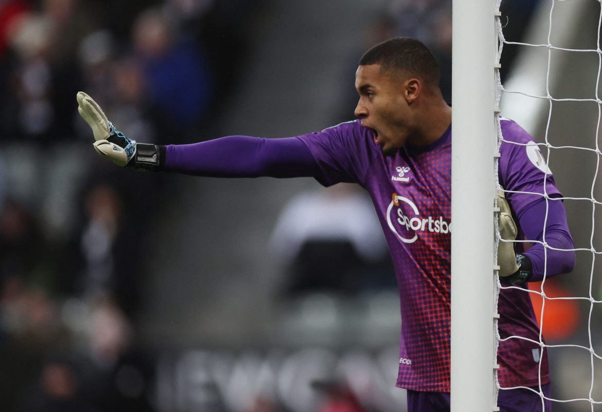 Southampton: Bazunu performance hailed