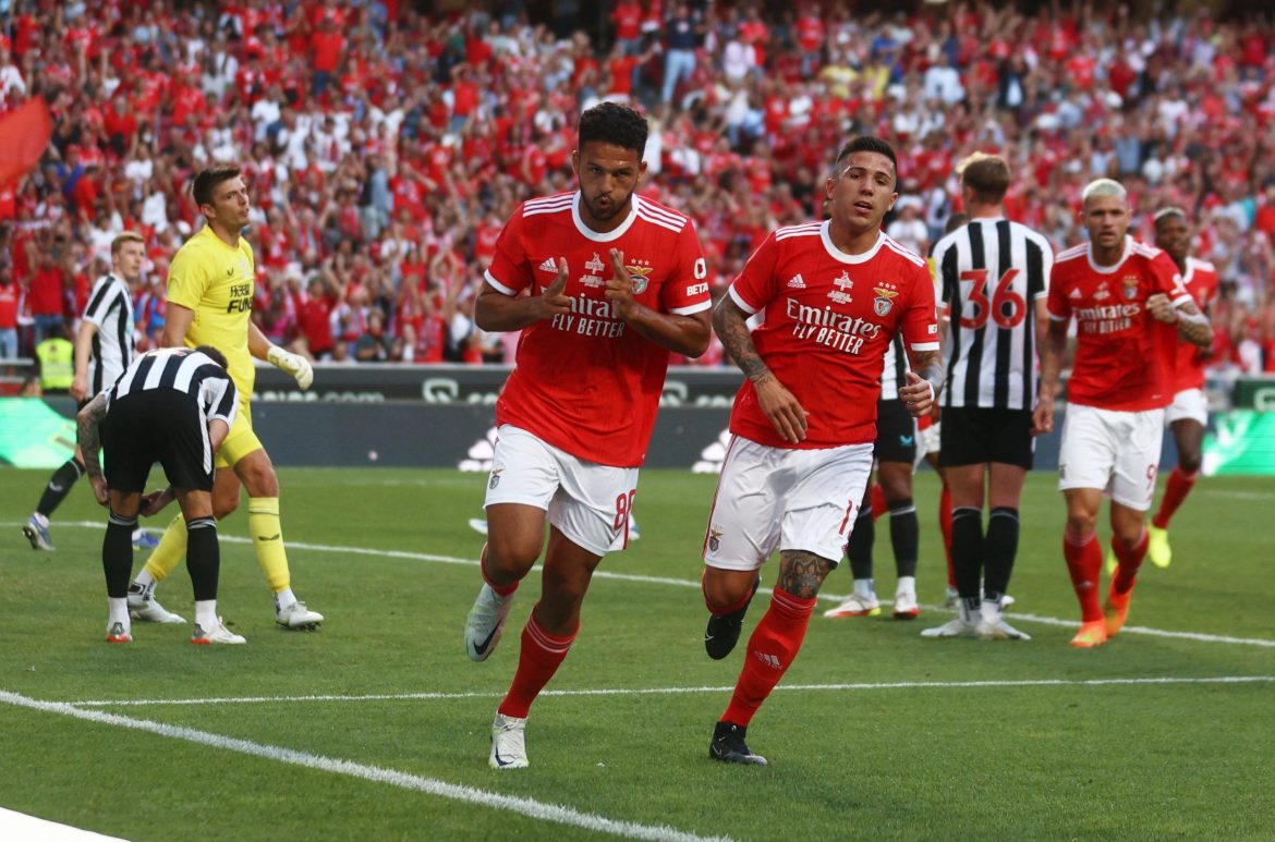 Newcastle willing to make Goncalo Ramos bid