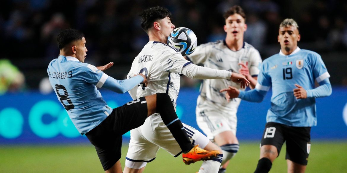 Rodgers and Celtic want "big-name striker signing" alongside Ambrosino loan